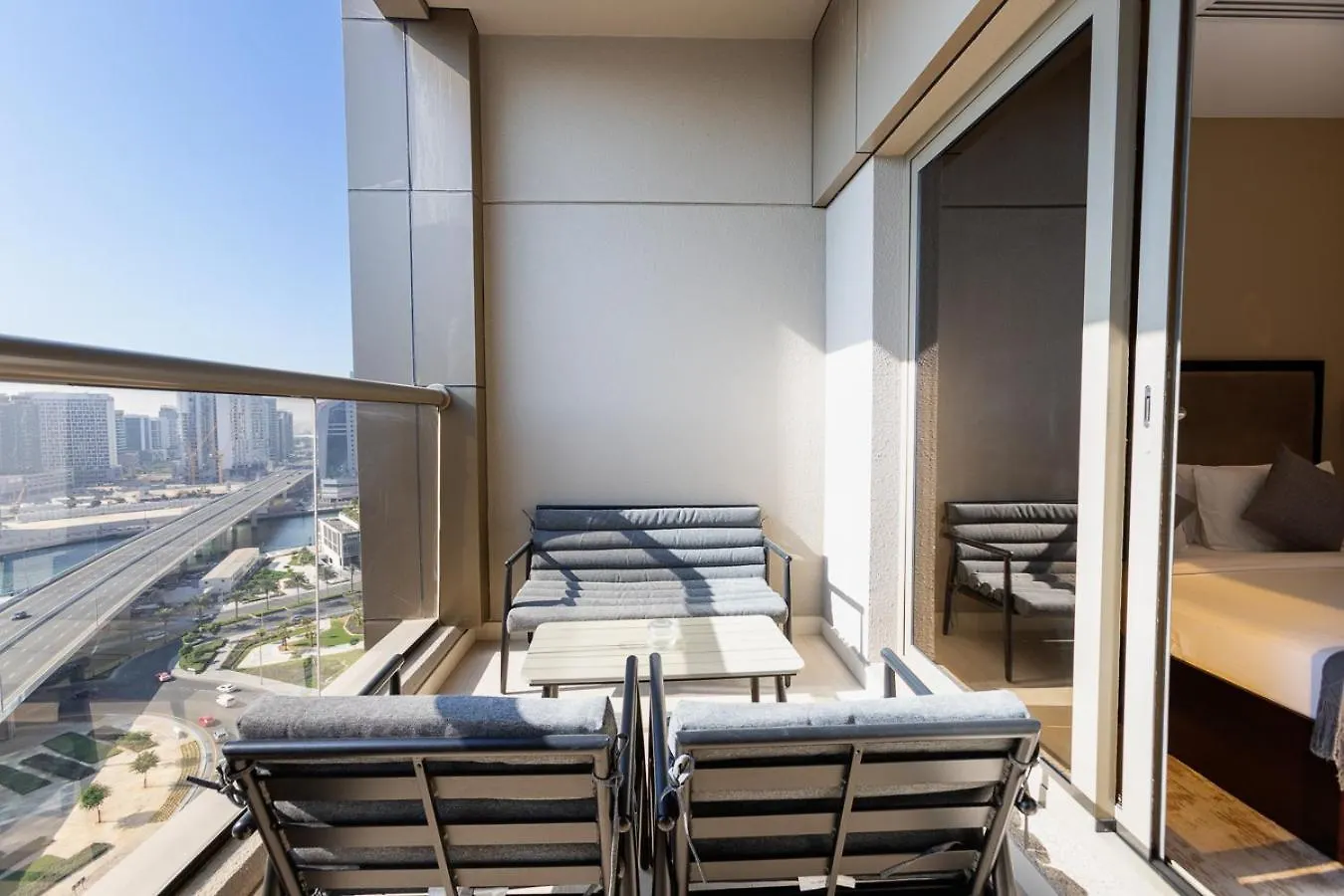 Serene Studio Apartment In Elite Downtown Residence - Allsopp & Allsopp Dubai United Arab Emirates