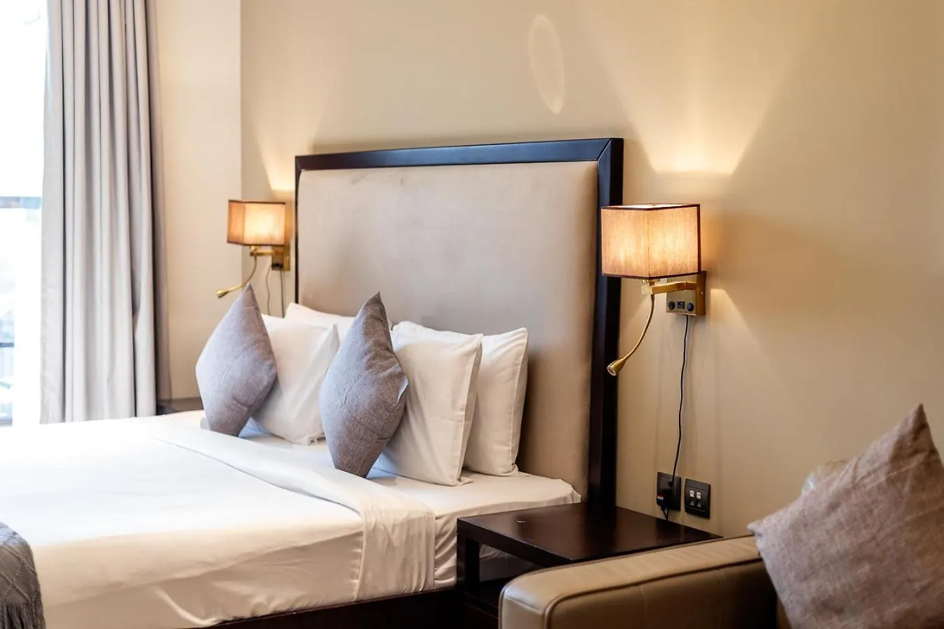Serene Studio Apartment In Elite Downtown Residence - Allsopp & Allsopp Dubai