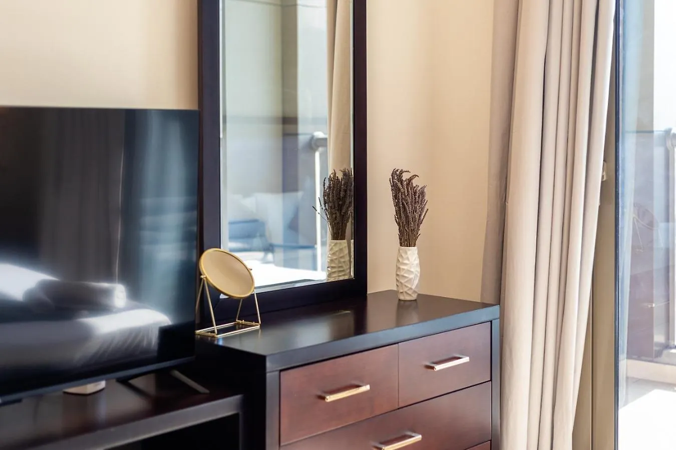 Serene Studio Apartment In Elite Downtown Residence - Allsopp & Allsopp Dubai Förenade Arabemiraten