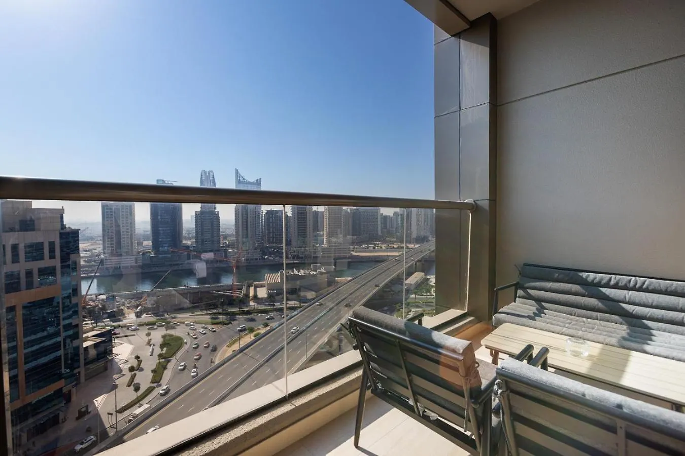 Serene Studio Apartment In Elite Downtown Residence - Allsopp & Allsopp Dubai Förenade Arabemiraten